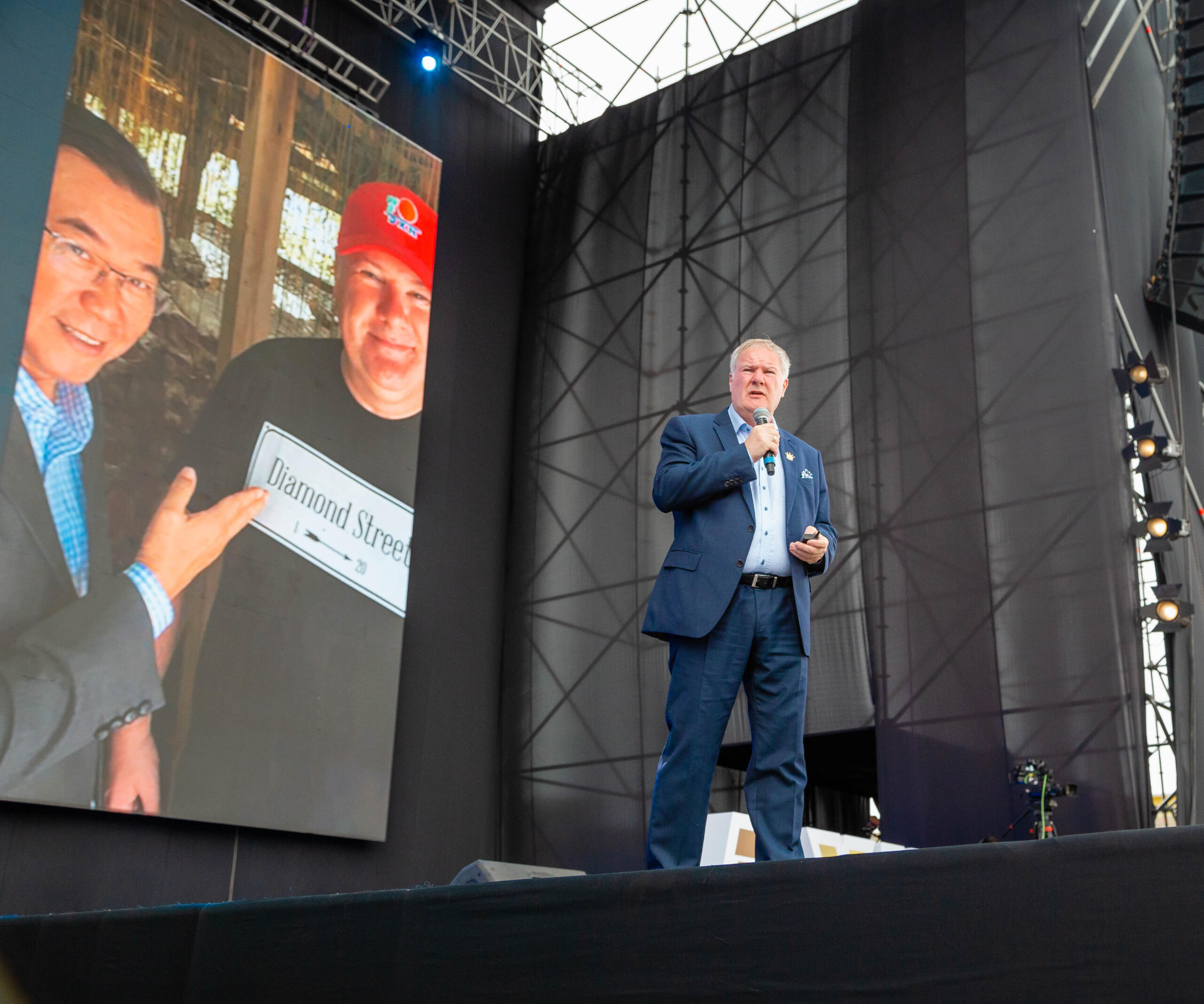 Laszlo Kocso DXN Crown Ambassador